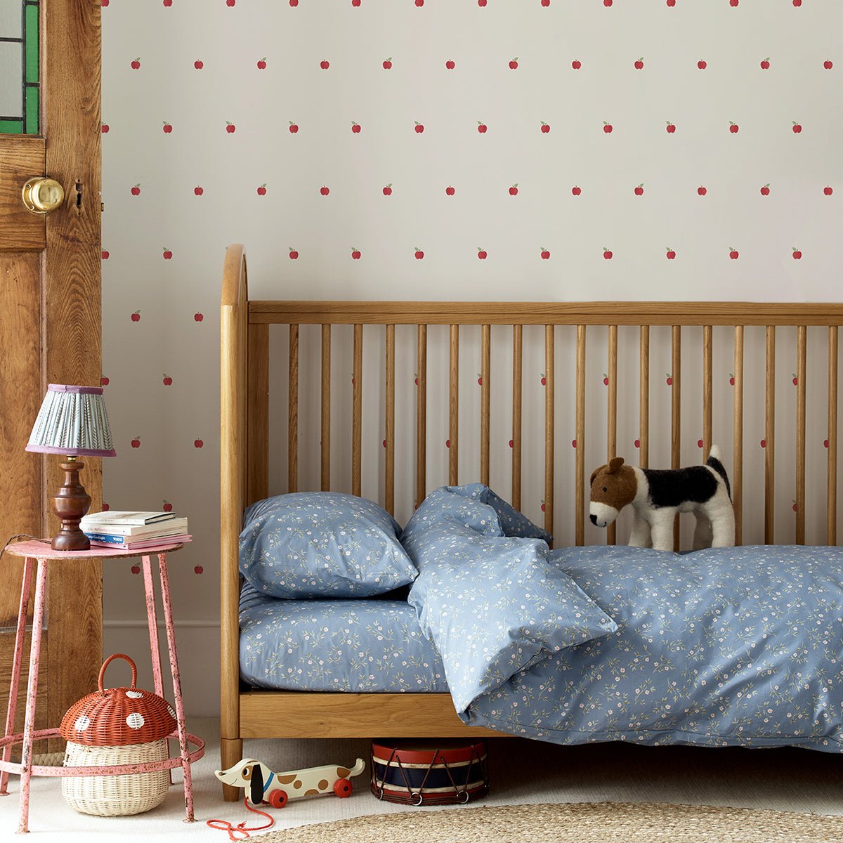 Laura Ashley Cream Apples Wallpaper – Birmingham