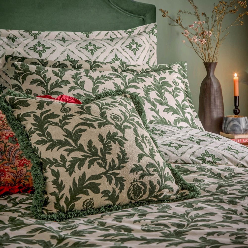 Laura Ashley Hedera Printed Duvet Cover Set Verdie