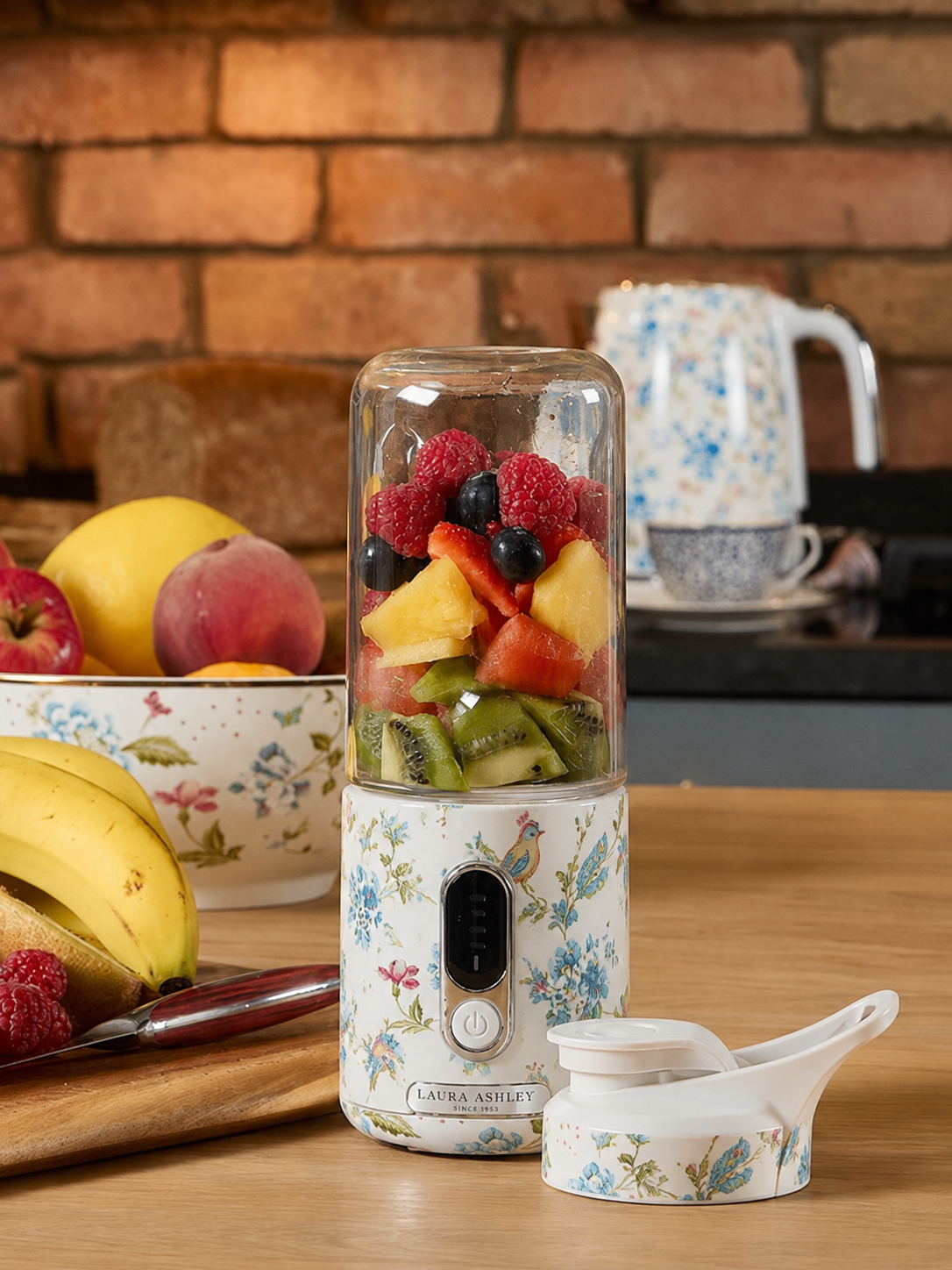 Laura Ashley Eveylen White Smoothie Maker by MyVQ