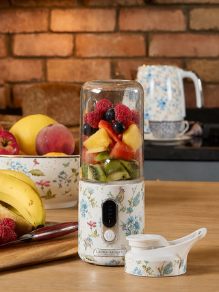 Laura Ashley Eveylen White Smoothie Maker by MyVQ