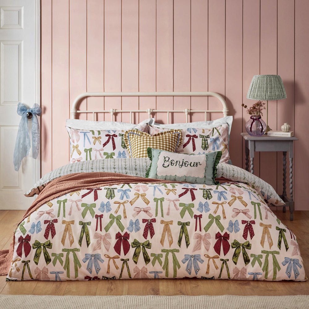 Noortje Bows Trending Duvet Cover Set by Laura Ashley