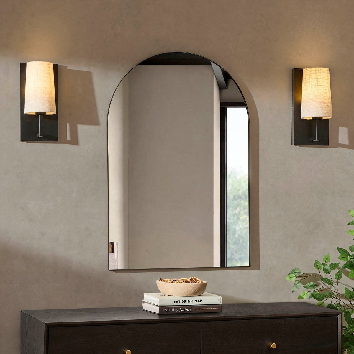 Arched Wall Mirror - Black – Feather & Black