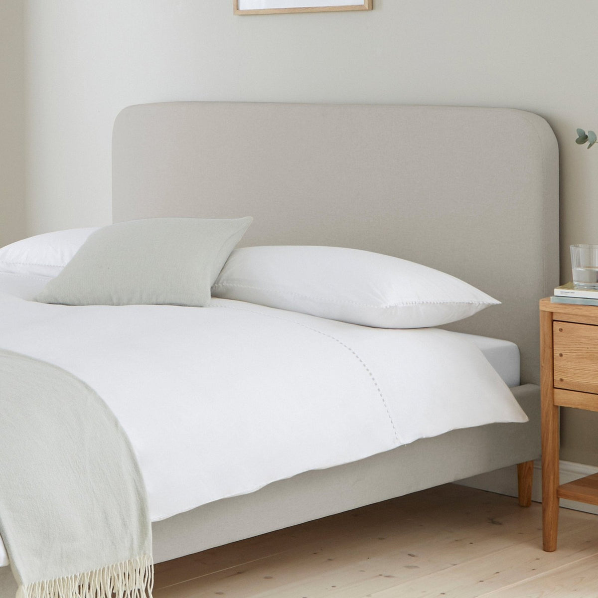 Ascot Bed Black & Feather Frame - Natural