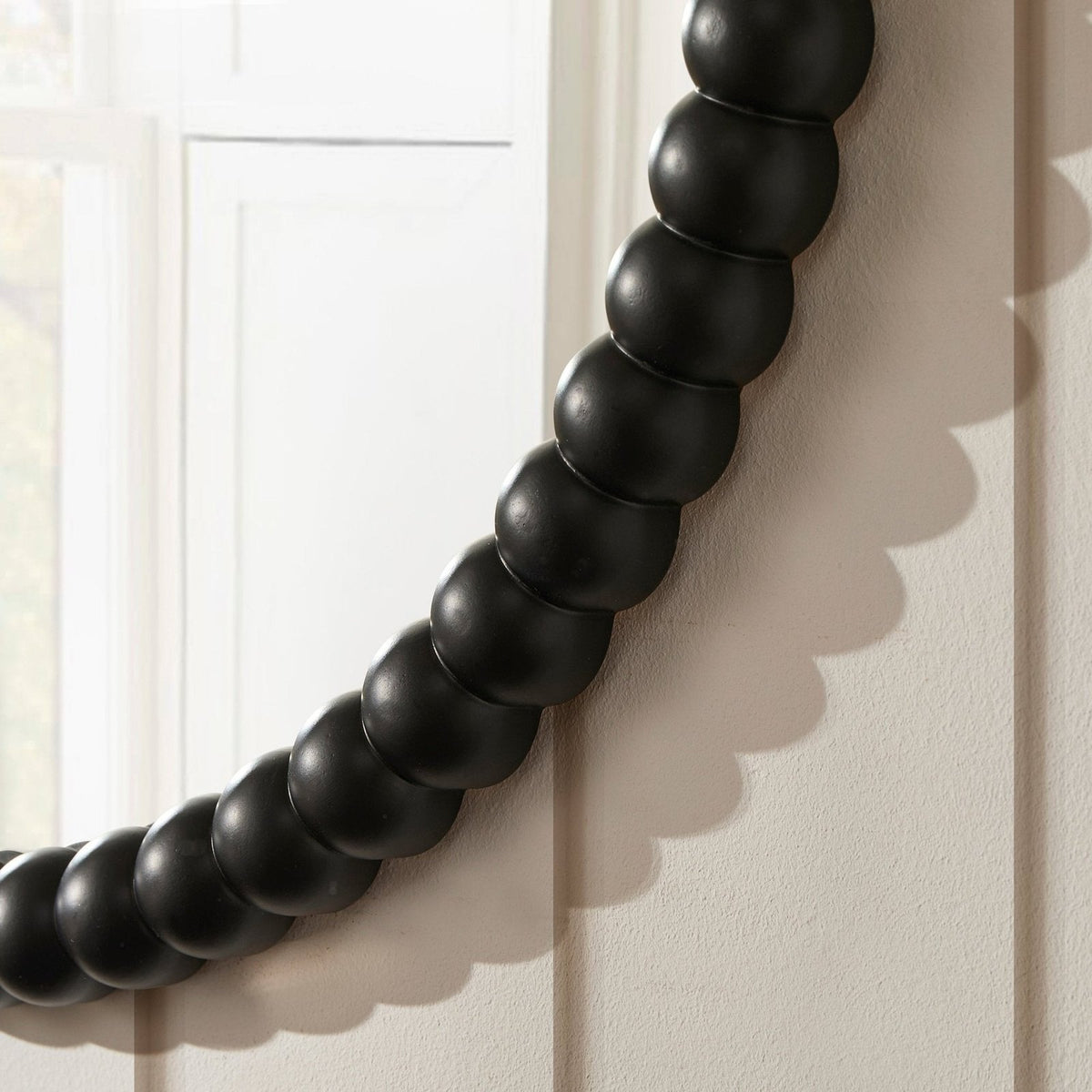 Bobbin Round Wall Feather & Black Mirror - Black