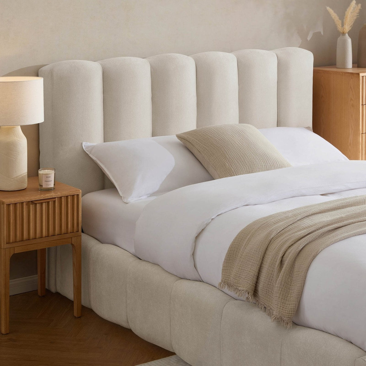 Cheshire Ottoman Storage Feather & Black Bed - Ivory