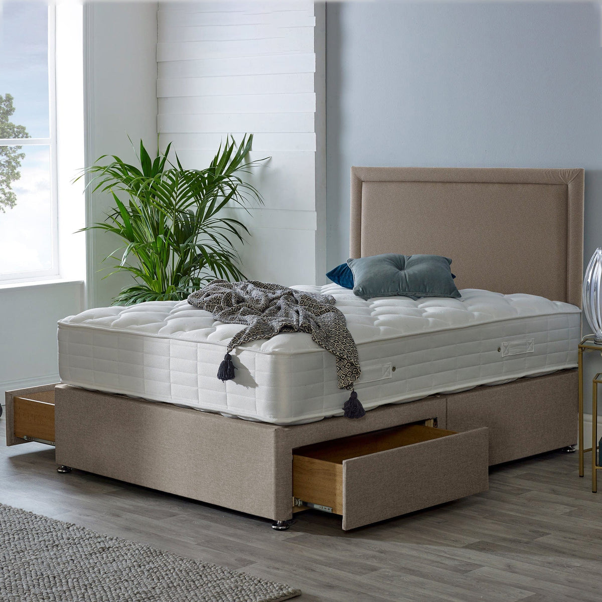 Comfort Deluxe 1000 - LauraAshley Divan Bed Set, Lana Beige