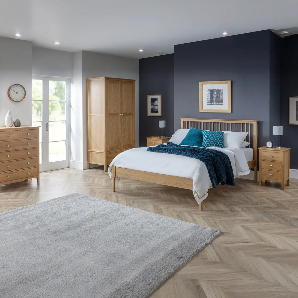 Cotswold Solid Oak 2 Laura & Ashley Door 1 Drawer Gents Wardrobe