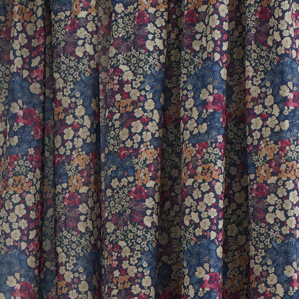 D & D Bessie Pencil Pleat Curtains - Navy – Laura Ashley UK