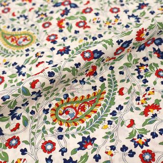 Dressmaking Floral Cotton Laura Ashley LA Lawn Fabric - Elizabeth