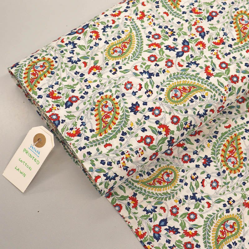 Dressmaking Floral Cotton Laura Ashley LA Lawn Fabric - Elizabeth
