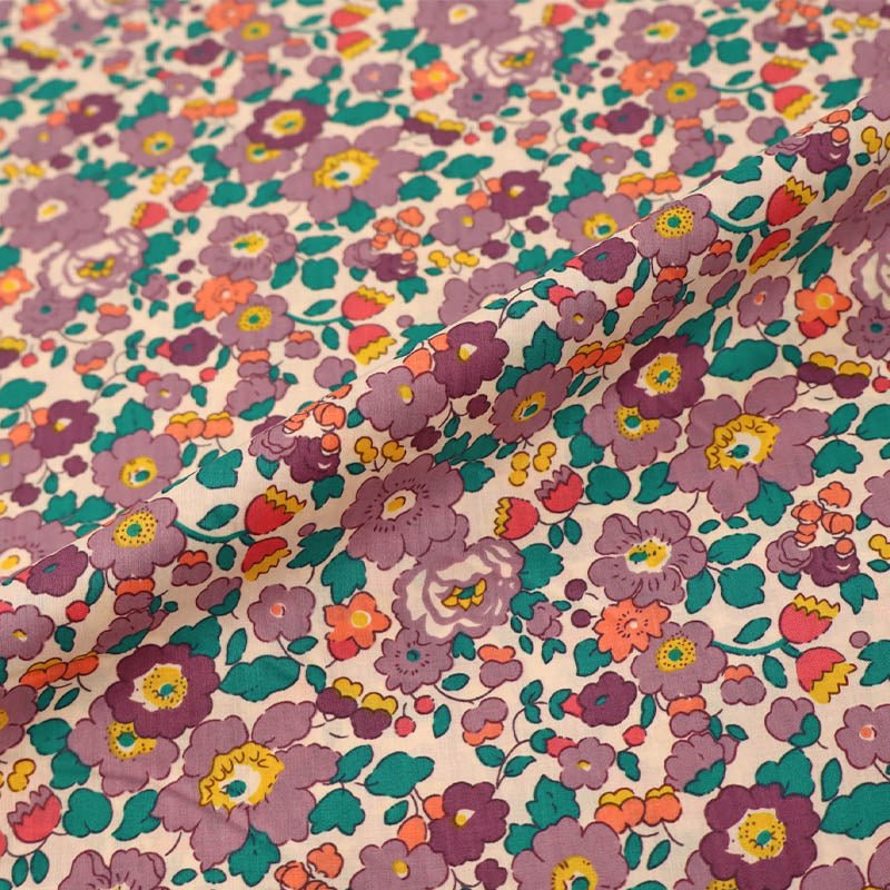 Dressmaking Floral Cotton Lawn Laura Ashley LA - Petal - Purple