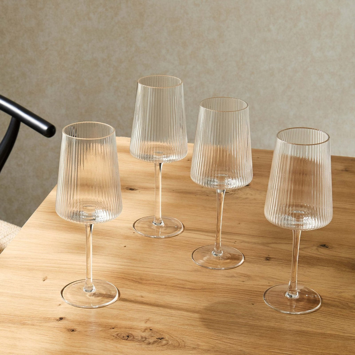 Feather & Black Gatsby Set of 4 Ripple Glass Wine Glasses - Clear