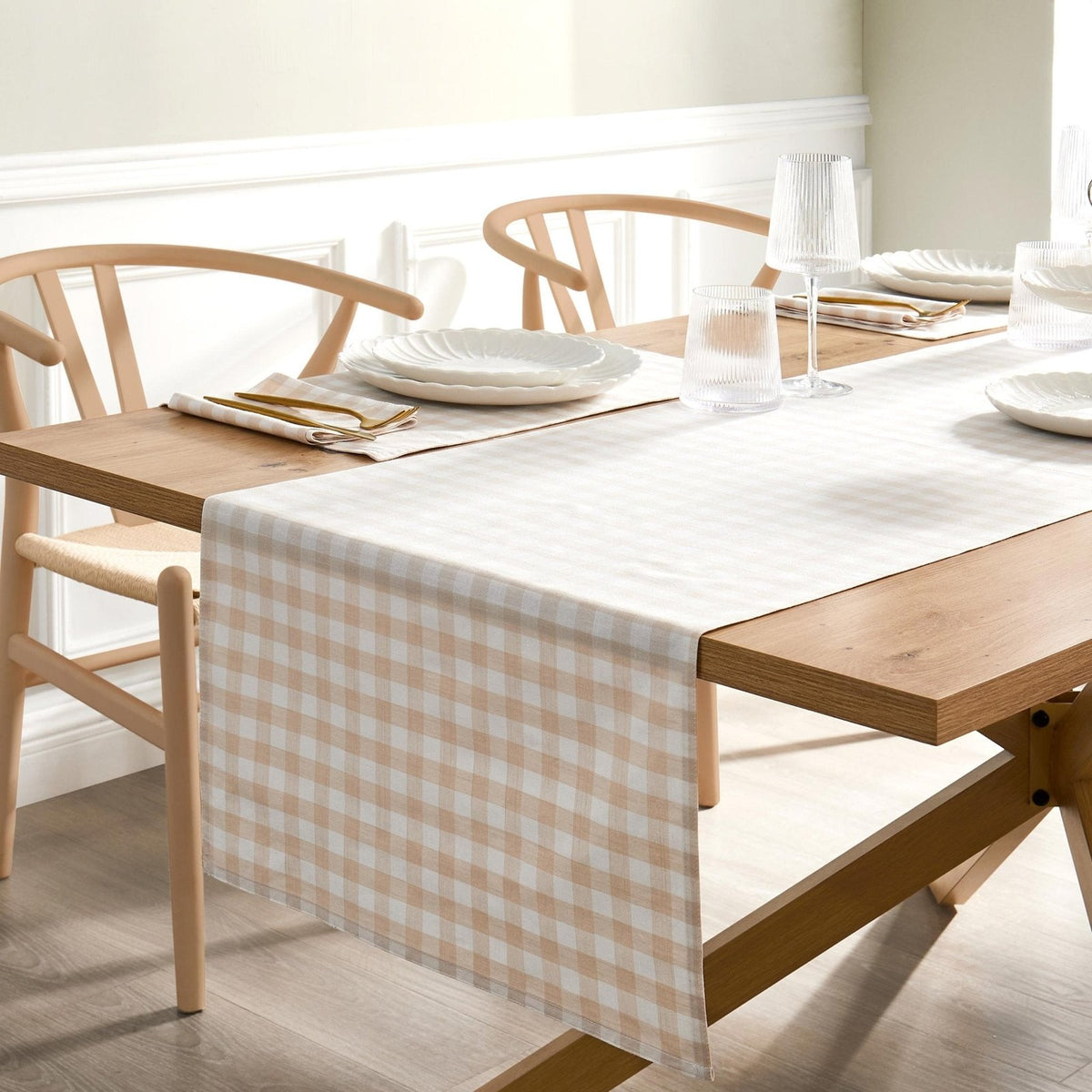 Gabriella Gingham Table Feather & Black Runner - Natural
