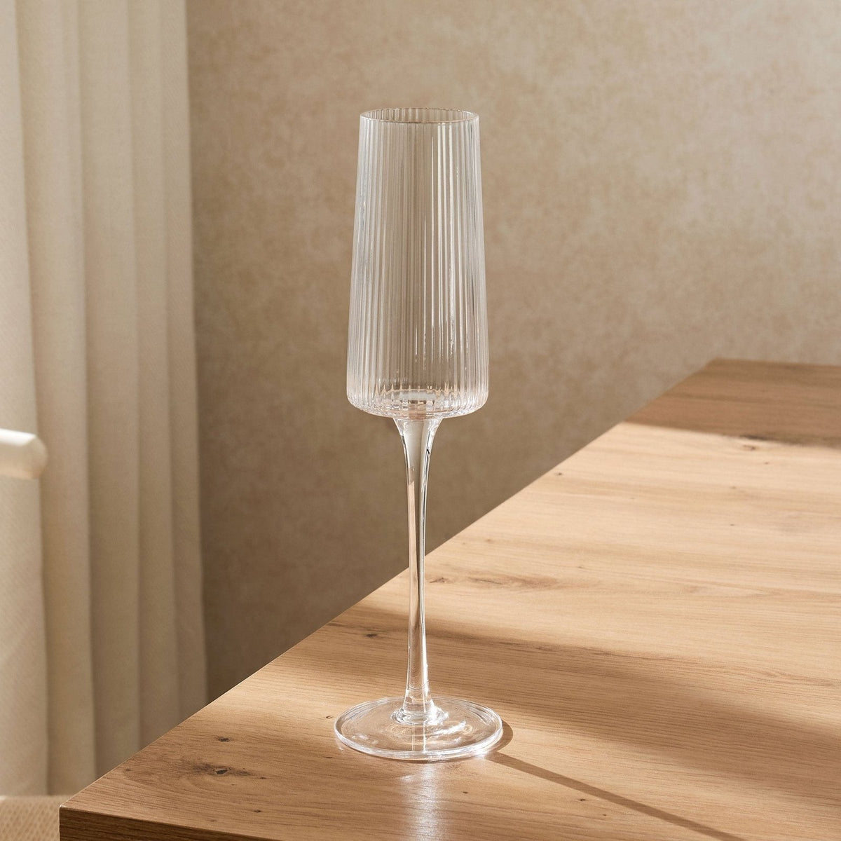 Gatsby Set of 4 Ripple Black & Feather Glass Champagne Flutes - Clear