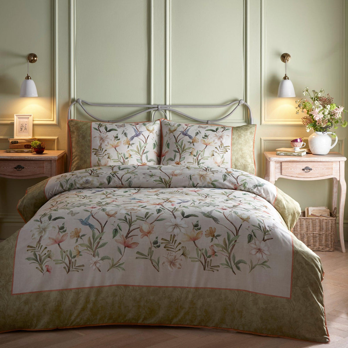Laura Ashley Appletree Heritage Fiorella Duvet Cover Set - Natural