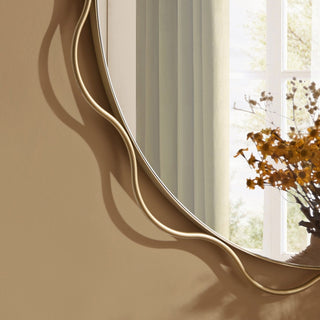 Liana Scallop Wall Feather & Black Mirror - Gold