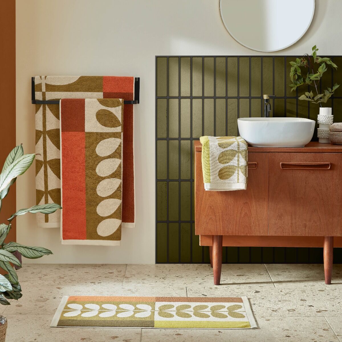 Orla Kiely Stem Check Laura Ashley UK Hazel / ochre Towels